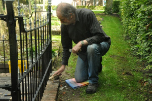Graven restaureren is een passie voor Rein