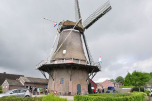 De Roo exposeert in molen De Hoop