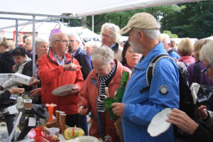 Rommelmarkt en bazaar op 28 september