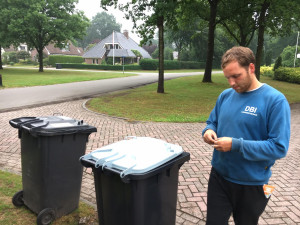 Area controleert op inhoud PMD-container