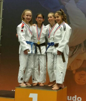 Nationale titel voor judoka Lois Klein (14)