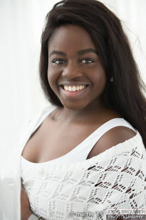 Eva doet mee aan Miss Zuidenveldverkiezing