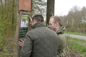 Jachtcombinatie plaatst beschermingsbordjes