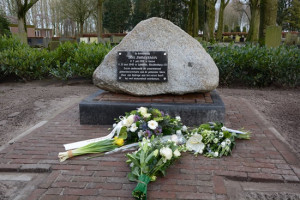 Monument verzetsman Zwinderman onthuld