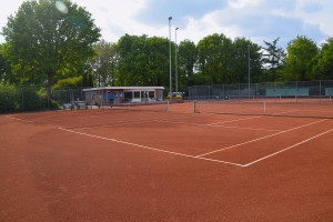 Met voordeel tennissen bij TV Sleen