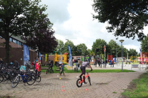 Opening sport- en speelterrein in Sleen