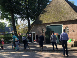 Noordeind in Sleen schoont buurt op