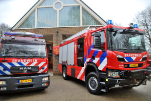 Nieuwe tankautospuit voor brandweer Sleen