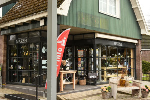 Sfeervolle winkel 'Mazzel' vrijdag geopend