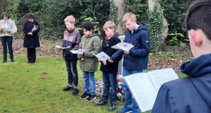 Overdracht Joods monument in Sleen