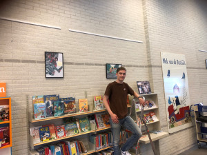 Jong talent exposeert in bibliotheek