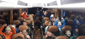 Veel kindervreugd tijdens jaarlijkse zwemuitje