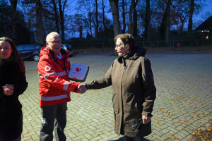 Via Rode Kruis een AED voor Noordeind Sleen