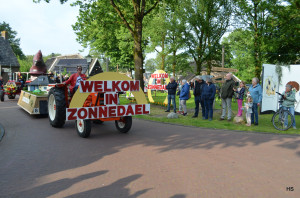 Volksfeest: optocht en straatversiering