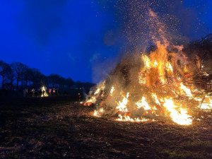 Paasvuren alsnog in brand