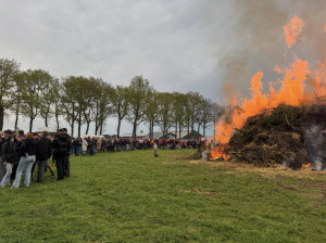 Club PCS organiseert weer paasvuur in Sleen
