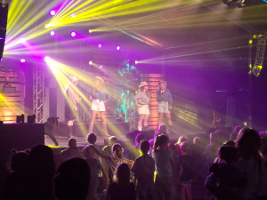 Spetterend begin van BrinkFest met kinderdisco