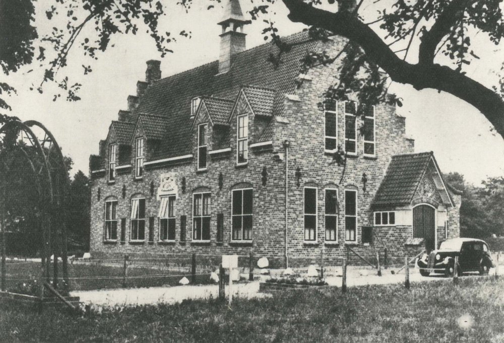 gemeentehuis eerste.jpg