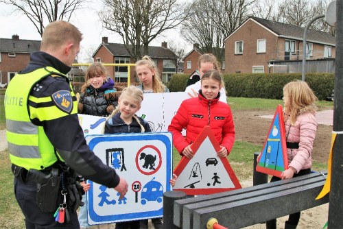 speeltuin verkeersbord.jpg