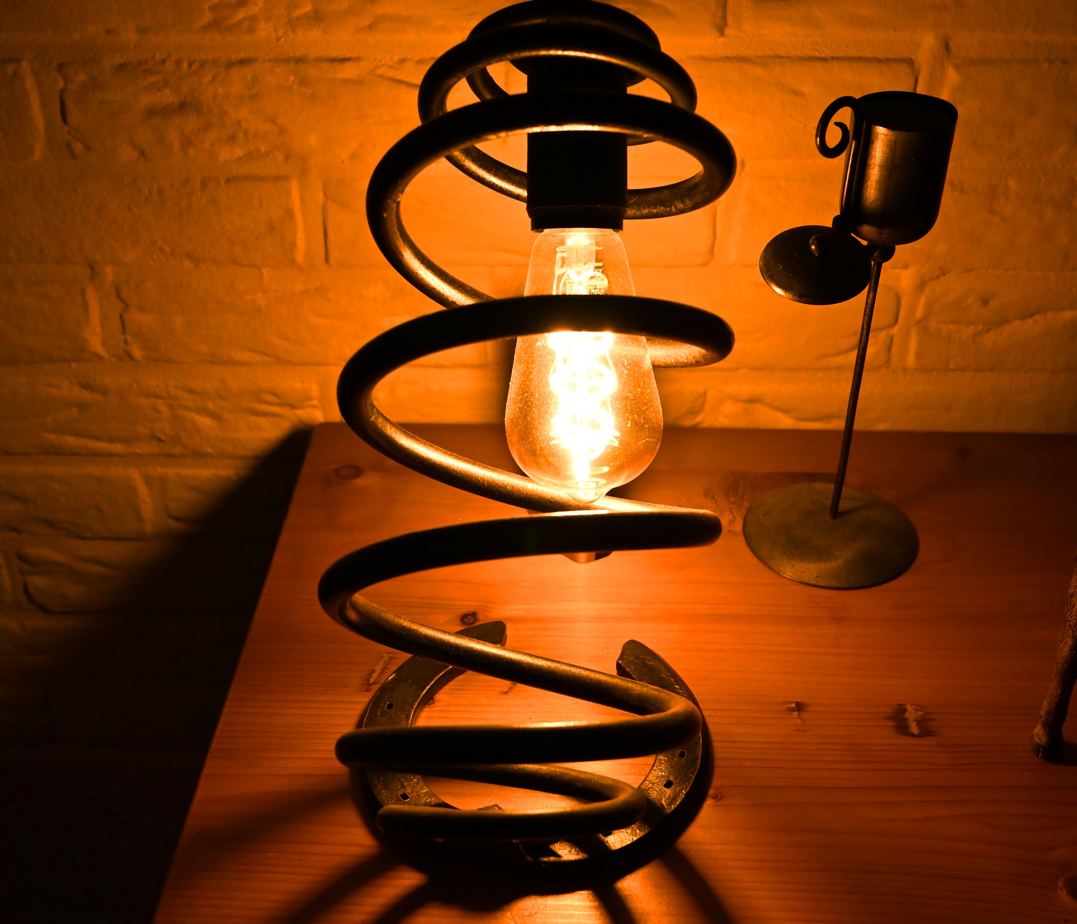DSC_0662_lamp.jpg