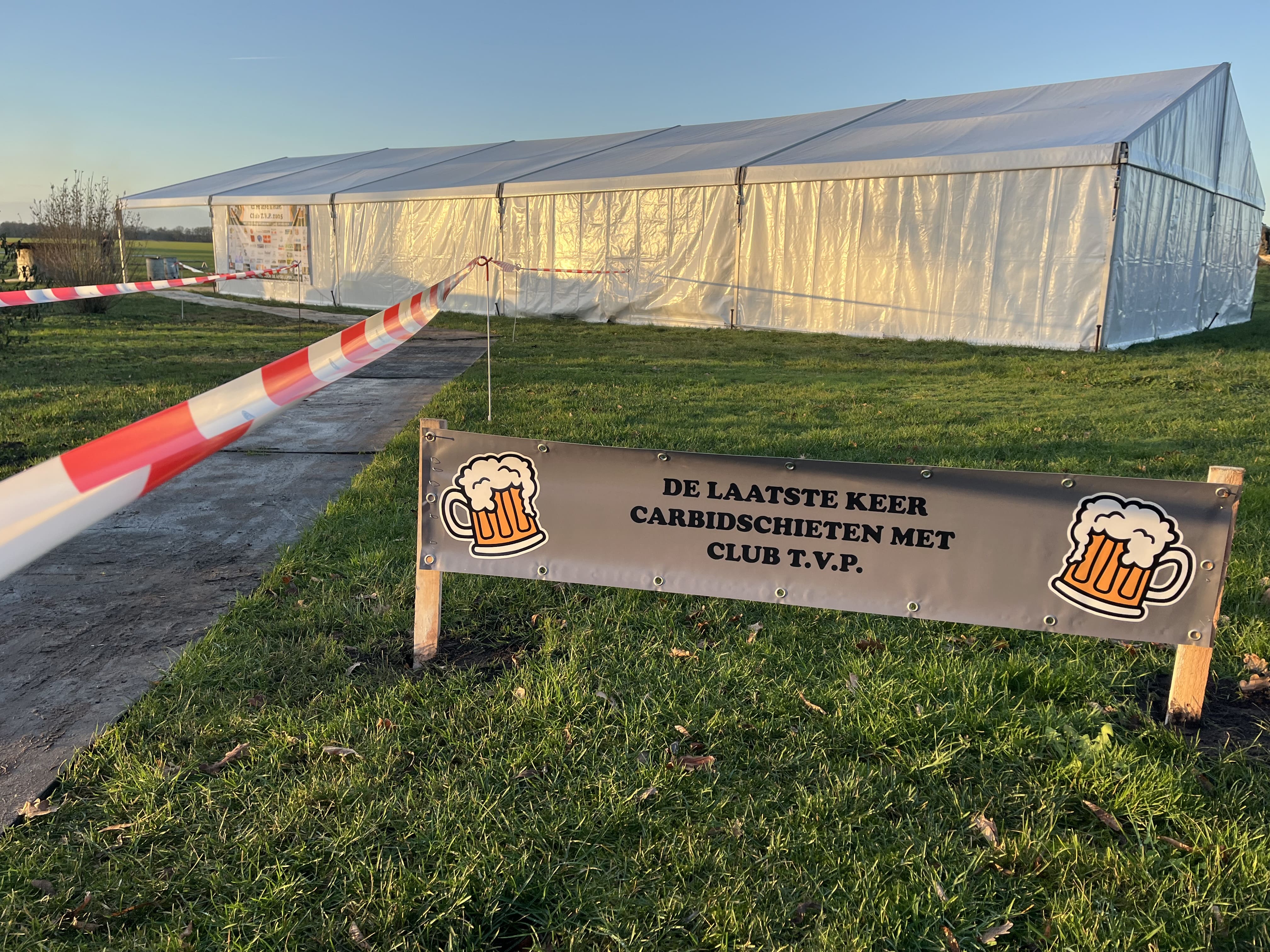 1 tent-min.jpeg 1 tent-min.jpeg